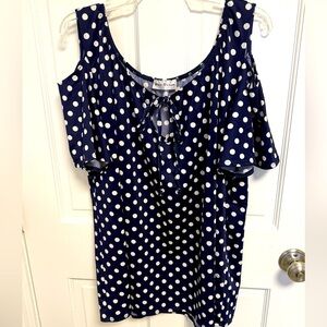 2X Women’s polka dot short sleeve top